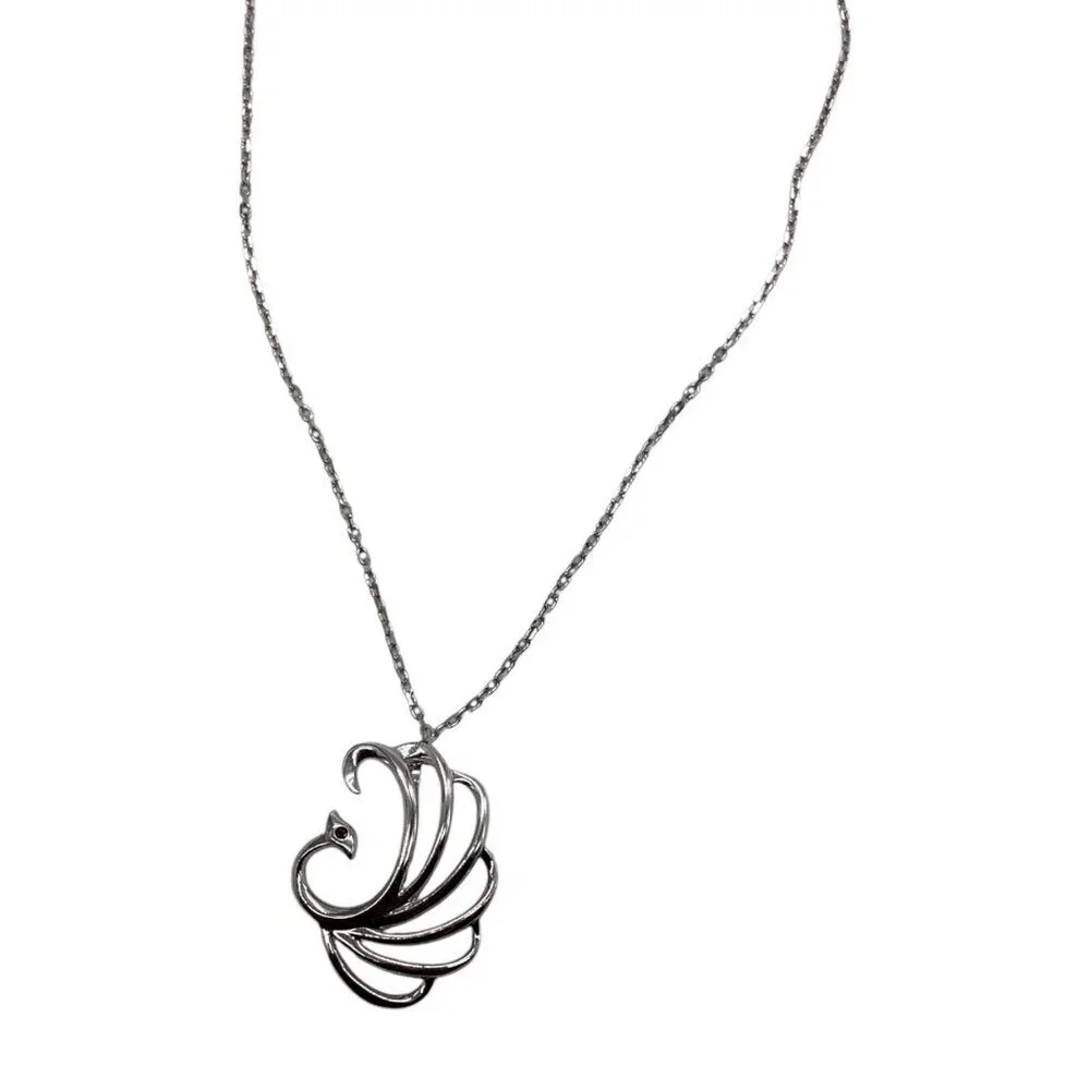 Silver Mountain S925 Sterling Silver 18in  Necklace With Elegant Pendant & Chain